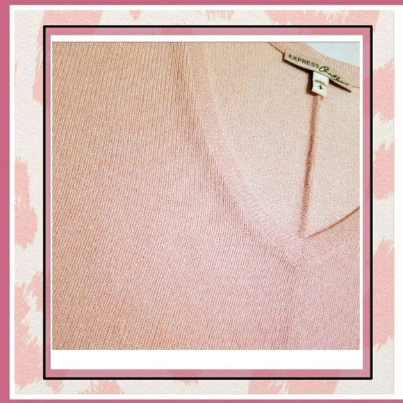 NWOT ♡ Soft Knit Boyfriend Tee Size:S - Picture 3 of 4